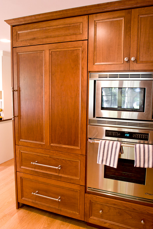 Kitchen cabinets with a built-in Sub-Zero refrgerator in Glastonbury, CT